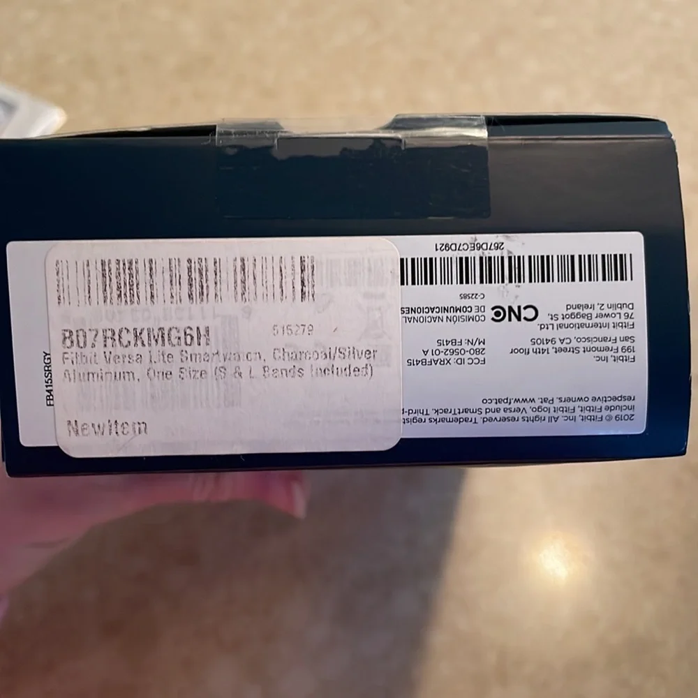 Fitbit Versa - Picture 2 of 8